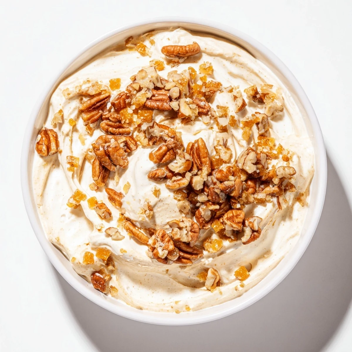 Der würzige Gingerbread-Joghurt mit Ahorn und weihnachtlichen Gewürzen, fertig für den sofortigen Genuss.