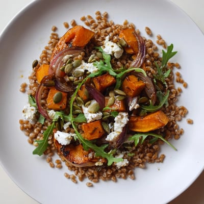Warmer Farro Kürbis Salat